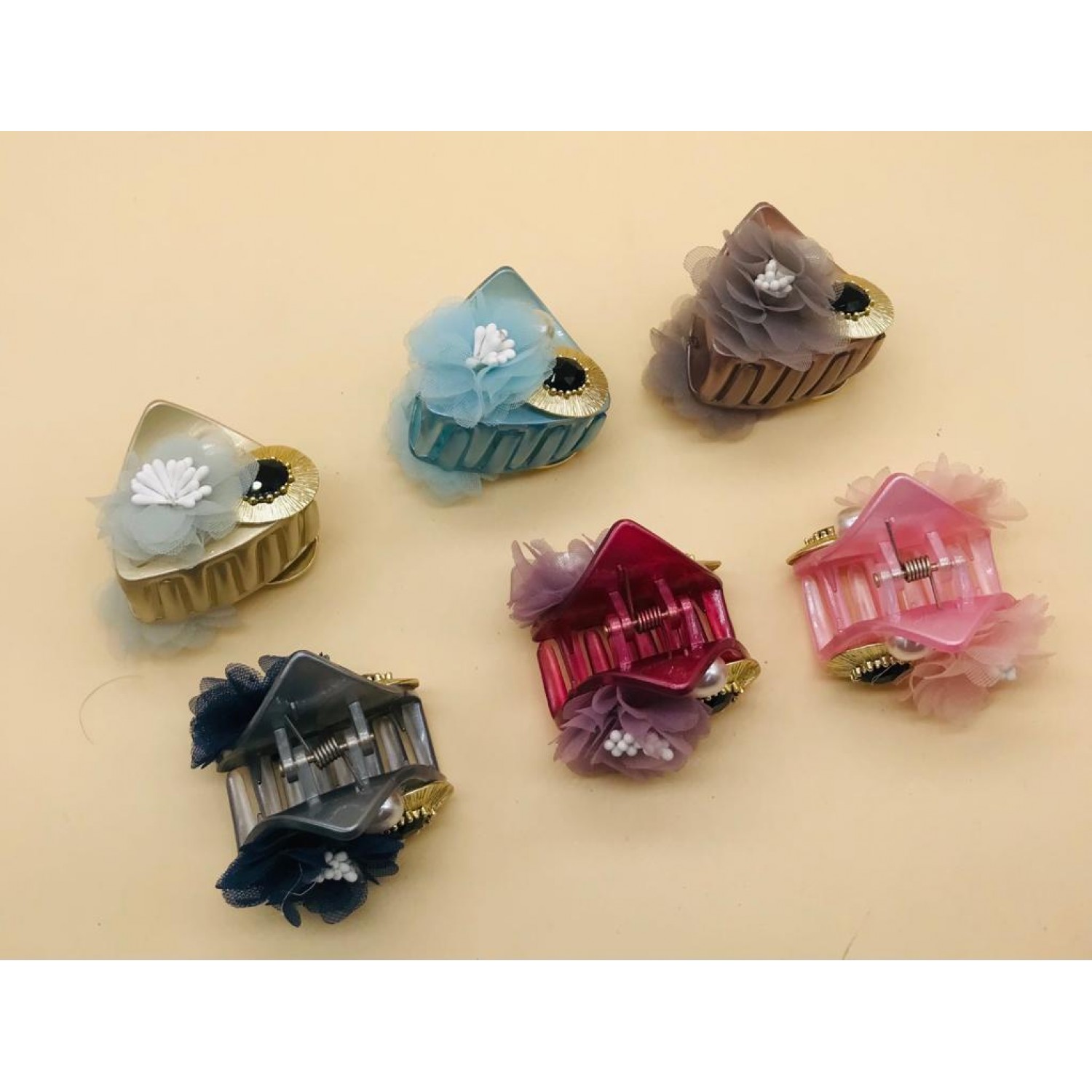 Fashion Alley Korean Hair Claw ( Pack of 6 pc ) Fashion Alley Korean Hair Claw ( Pack of 6 pc )